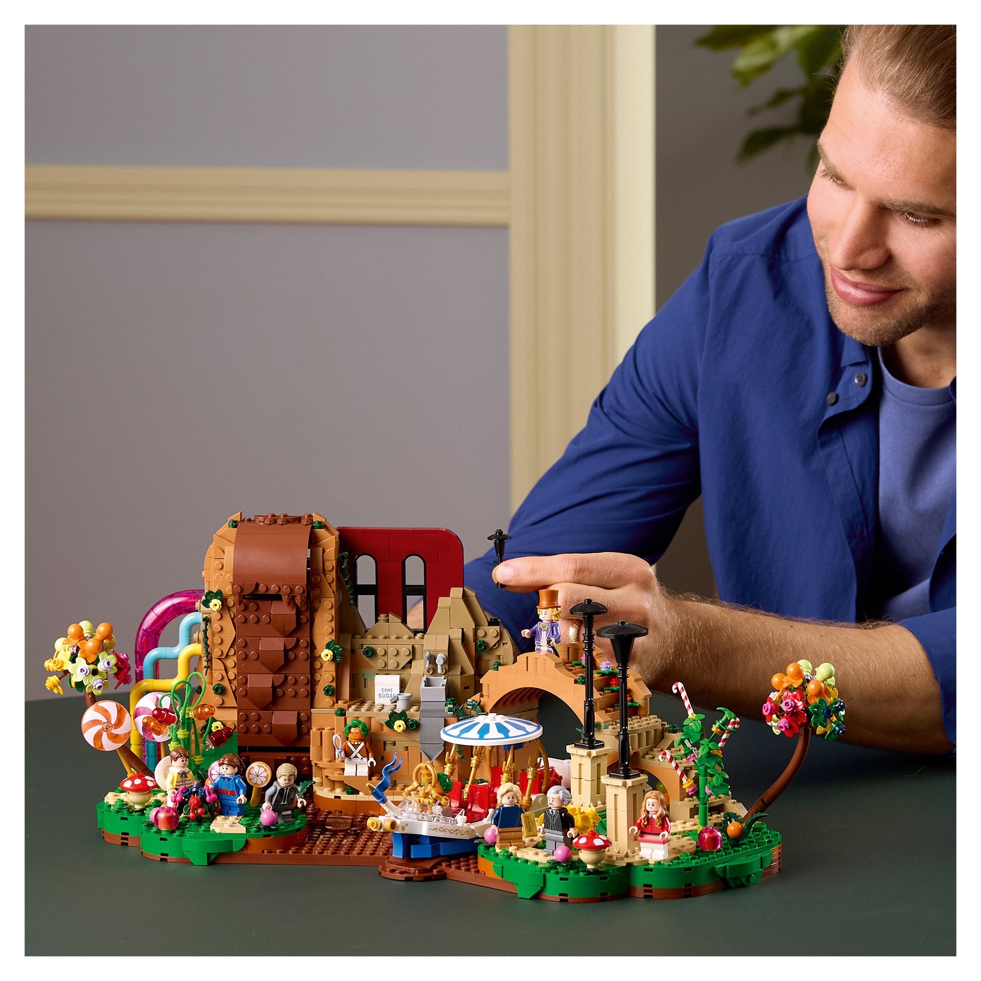 LEGO® Ideas Willy Wonka & the Chocolate Factory 21360 — Set - Image 4