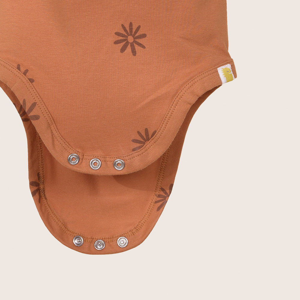 rise little earthling LS Graphic Bodysuit BUHON00 - Haute Red / 12-18m — Print - Image 2