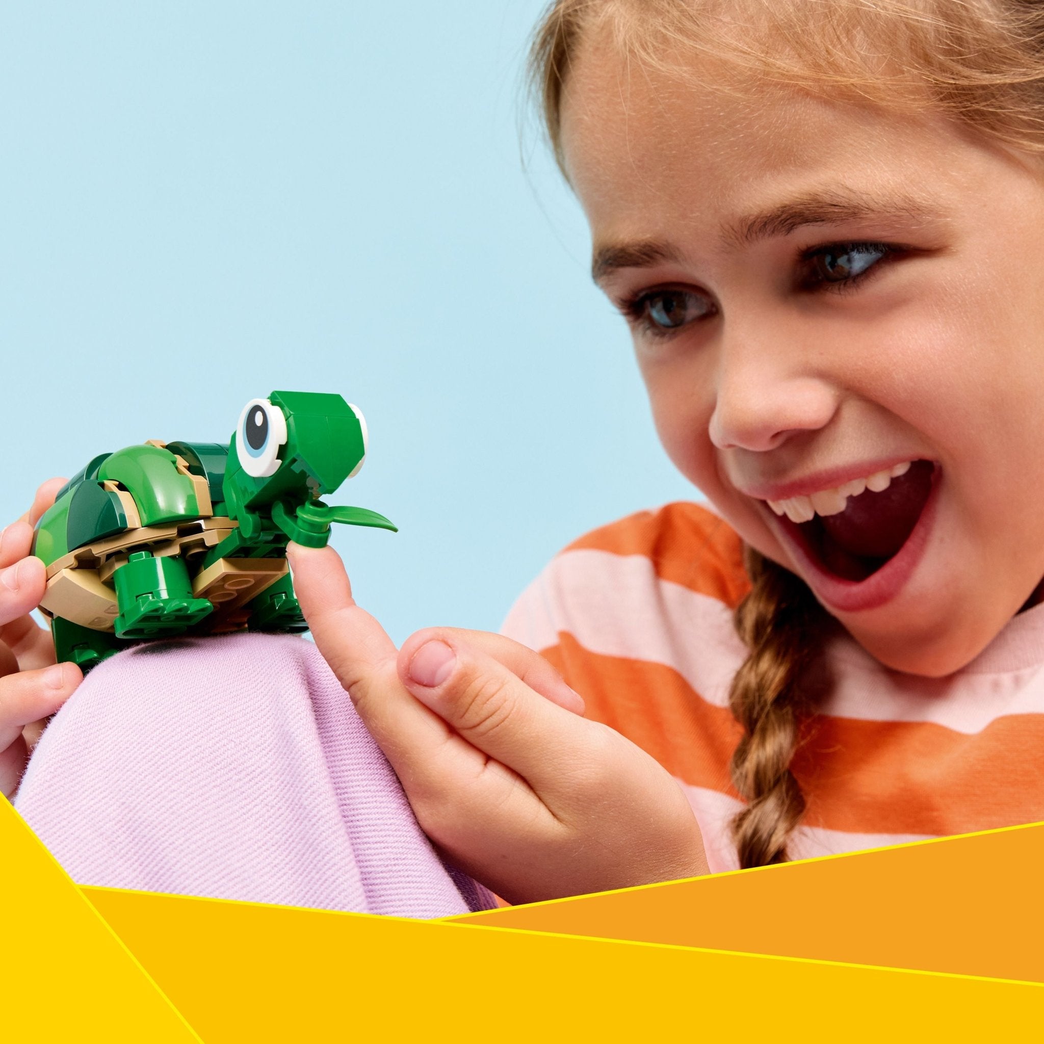 LEGO® Creator LEGO® Turtle with a Water Lily Flower 31377 — Set - Image 4