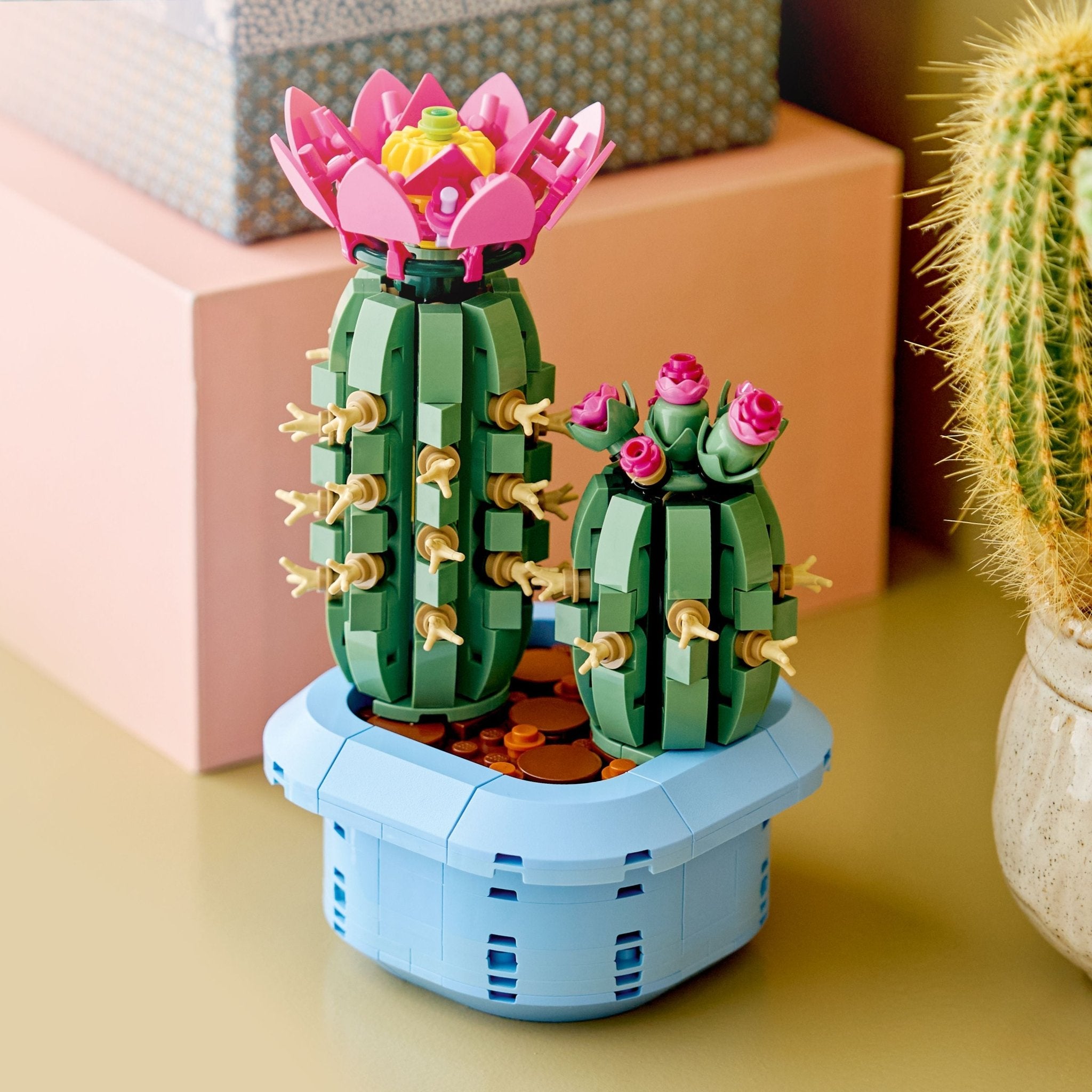 LEGO® Botanicals LEGO® Flowering Cactus Plants Decor 11509 — Set - Image 2