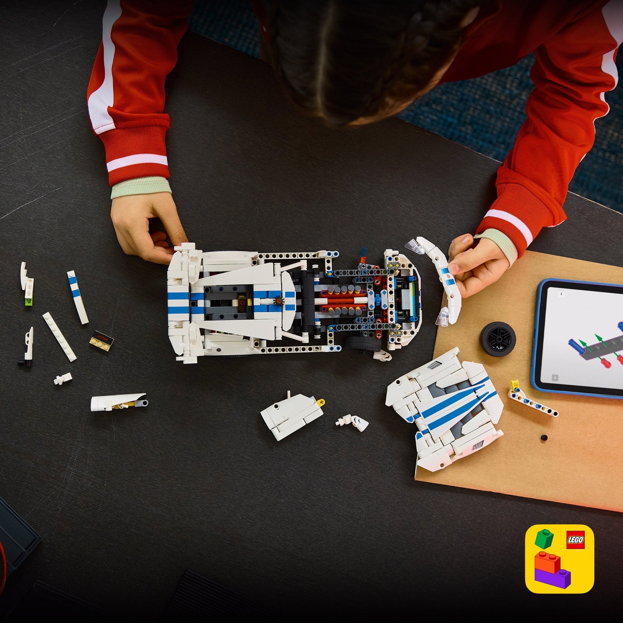 LEGO® Technic Dodge Viper GTS-R Sports Car 42234 — Toy - Image 4