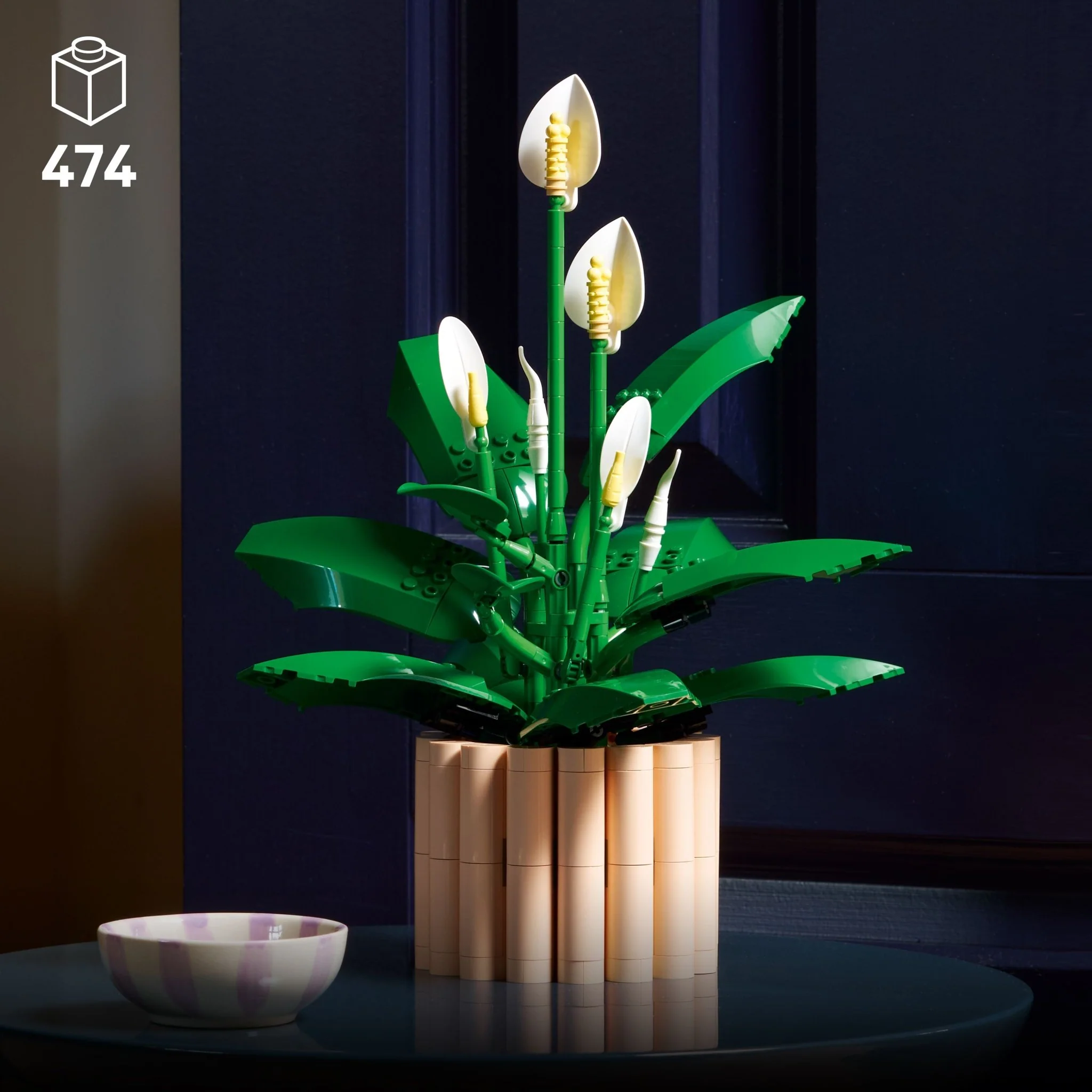 LEGO® Botanicals LEGO® Peace Lily Flower Decor 11504 — Pot - Image 2